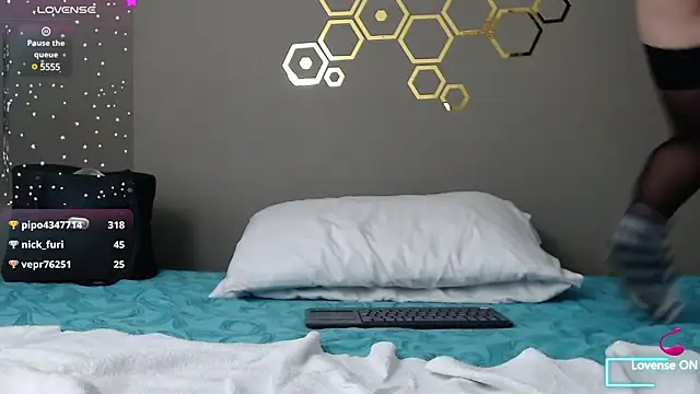 Snapshot of adriscute chatting on 01-22-25, 06:42 adriscute online show from 01-22-25, 06:42