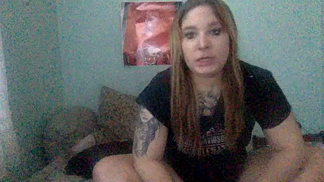 Snapshot of alexabunni chatting on 10-25-25, 01:18 alexabunni online show from 10-25-25, 01:18