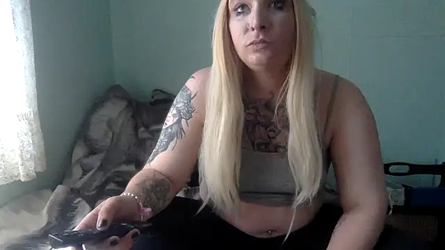Snapshot of alexabunni chatting on 06-28-26, 02:45 alexabunni online show from 06-28-26, 02:45