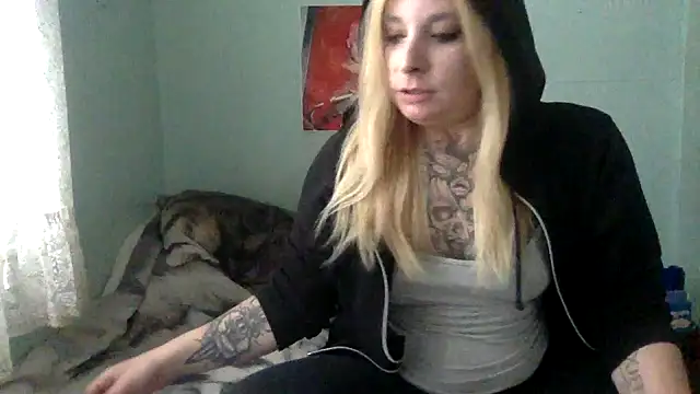 Snapshot of alexabunni chatting on 07-27-26, 05:42 alexabunni online show from 07-27-26, 05:42