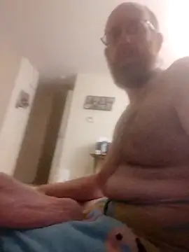 Snapshot of TaylorBlaze chatting on 09-21-25, 12:12 TaylorBlaze online show from 09-21-25, 12:12