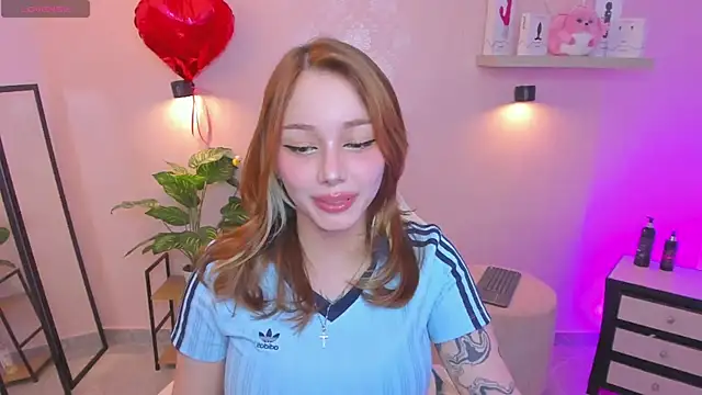 Snapshot of LITTLE-VIVI chatting on 05-20-26, 02:29 LITTLE-VIVI online show from 05-20-26, 02:29
