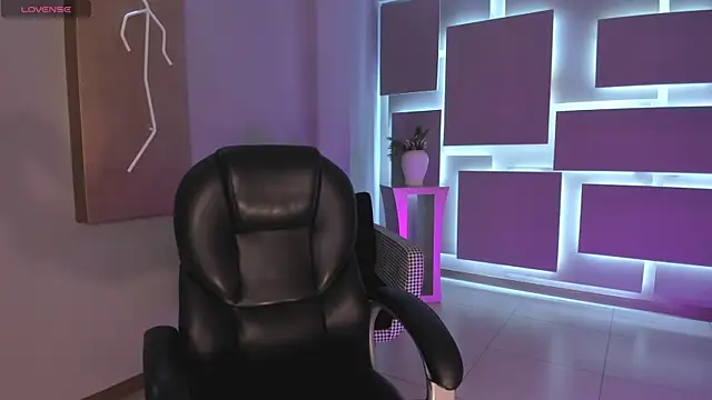 EveBensonX online show from 12-20-25, 12:56