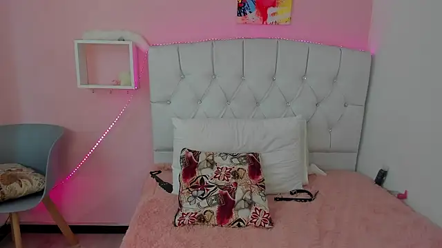 18candys online show from 02-06-26, 09:40