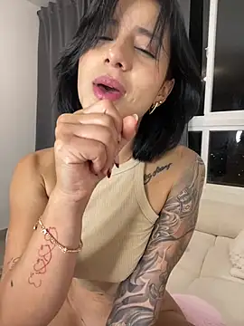 Ale Lewis online show from 01-02-25, 01:06