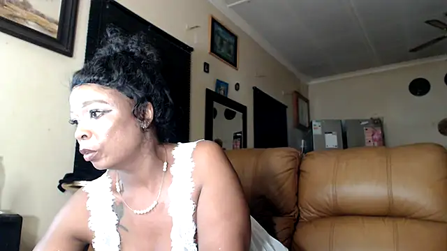 Gucci Bx online show from 03-21-25, 11:45