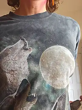 mossy kiss online show from 11-17-25, 07:30