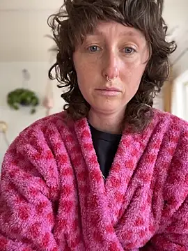 Snapshot of mossy_kiss chatting on 03-17-26, 03:26 mossy kiss online show from 03-17-26, 03:26