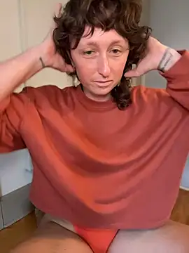 Snapshot of mossy_kiss chatting on 04-01-26, 05:10 mossy kiss online show from 04-01-26, 05:10