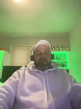 Snapshot of Cristian-Brayan chatting on 01-18-25, 01:29 Cristian-Brayan online show from 01-18-25, 01:29