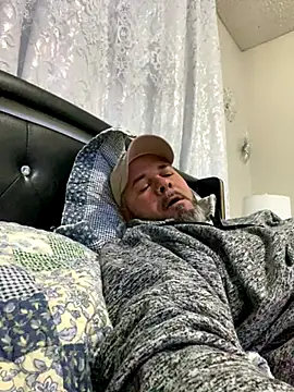 Snapshot of Cristian-Brayan chatting on 10-28-25, 10:30 Cristian-Brayan online show from 10-28-25, 10:30