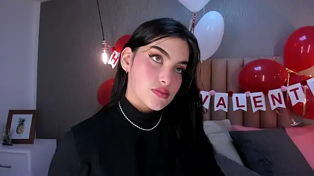 Alexa Thaylor  online show from 02-16-25, 05:15