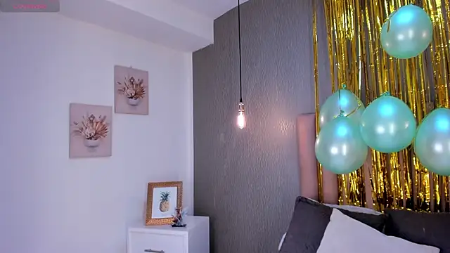 Alexa Thaylor  online show from 03-17-25, 06:42