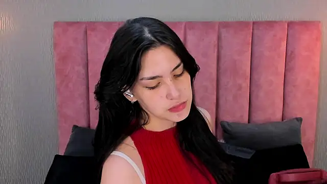 Alexa Thaylor  online show from 10-27-25, 01:09