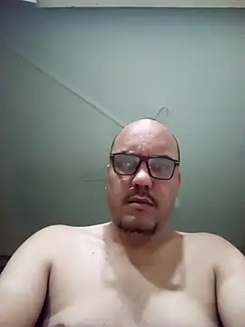 RobertoBuzios22 online show from 10-21-25, 10:10