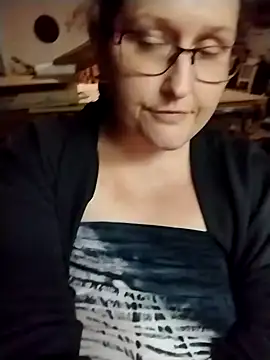 Snapshot of MissMagicMushroom chatting on 12-19-24, 05:29 MissMagicMushroom online show from 12-19-24, 05:29