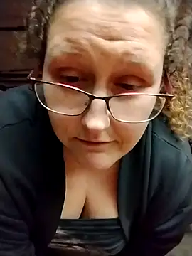 Snapshot of MissMagicMushroom chatting on 12-19-24, 08:34 MissMagicMushroom online show from 12-19-24, 08:34