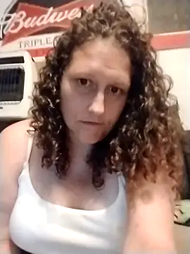 Snapshot of MissMagicMushroom chatting on 09-15-25, 04:12 MissMagicMushroom online show from 09-15-25, 04:12