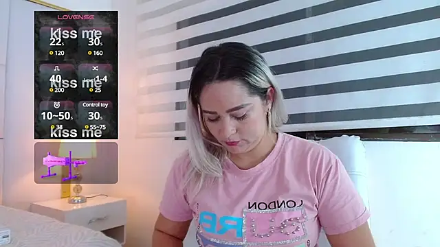 WANDAFOXX1 online show from 01-31-25, 03:30