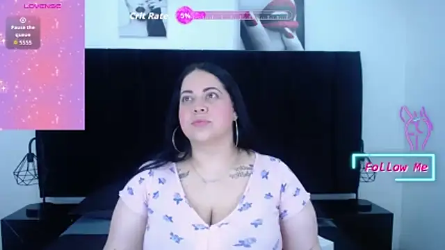 Snapshot of valentina_fox01 chatting on 02-05-26, 10:36 valentina fox01 online show from 02-05-26, 10:36