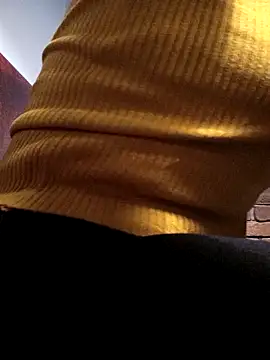 Snapshot of ROXOLANAA_SEXY chatting on 12-01-25, 05:51 ROXOLANAA SEXY online show from 12-01-25, 05:51