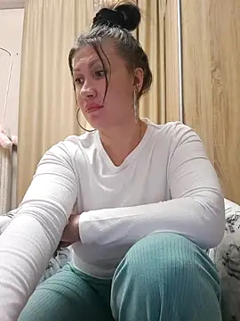 Snapshot of ROXOLANAA_SEXY chatting on 01-31-26, 07:23 ROXOLANAA SEXY online show from 01-31-26, 07:23