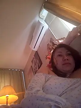 Snapshot of ROXOLANAA_SEXY chatting on 02-10-26, 01:48 ROXOLANAA SEXY online show from 02-10-26, 01:48