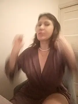 Snapshot of ROXOLANAA_SEXY chatting on 02-20-26, 06:52 ROXOLANAA SEXY online show from 02-20-26, 06:52