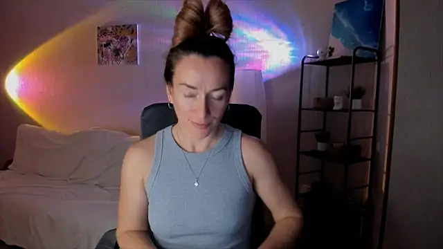 RebeccaMartinez online show from 11-04-25, 12:48