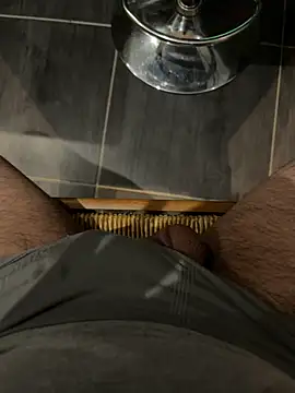 mattexhibe online show from 12-19-25, 06:37