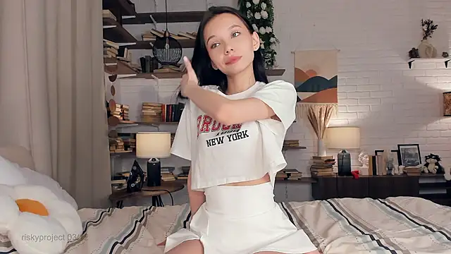 Snapshot of Riskyproject chatting on 12-03-24, 07:21 Riskyproject online show from 12-03-24, 07:21