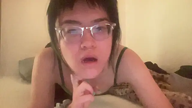 forbiddenfruitcake online show from 03-03-25, 07:43