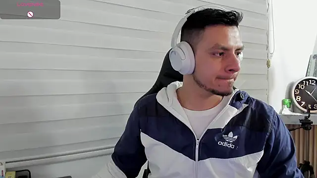 Snapshot of Rick_Diesel_ chatting on 03-03-26, 03:01 Rick Diesel online show from 03-03-26, 03:01