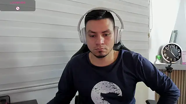 Snapshot of Rick_Diesel_ chatting on 03-04-26, 04:18 Rick Diesel online show from 03-04-26, 04:18