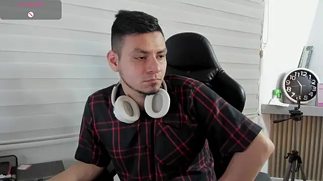 Snapshot of Rick_Diesel_ chatting on 03-07-26, 03:25 Rick Diesel online show from 03-07-26, 03:25