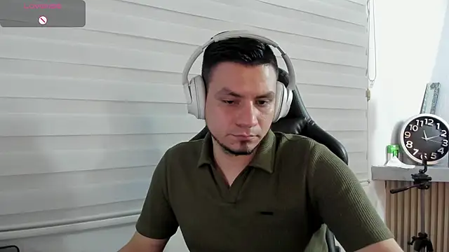 Snapshot of Rick_Diesel_ chatting on 03-10-26, 04:06 Rick Diesel online show from 03-10-26, 04:06