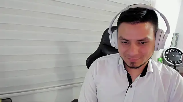 Snapshot of Rick_Diesel_ chatting on 03-13-26, 04:08 Rick Diesel online show from 03-13-26, 04:08