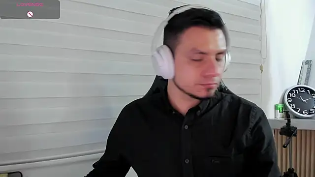 Snapshot of Rick_Diesel_ chatting on 03-14-26, 04:07 Rick Diesel online show from 03-14-26, 04:07