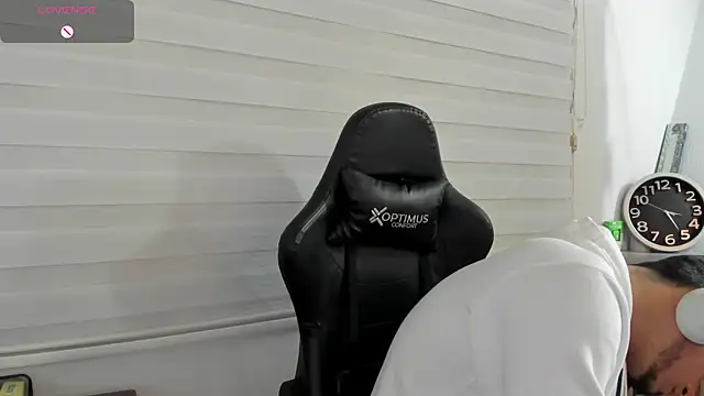 Snapshot of Rick_Diesel_ chatting on 03-21-26, 08:19 Rick Diesel online show from 03-21-26, 08:19