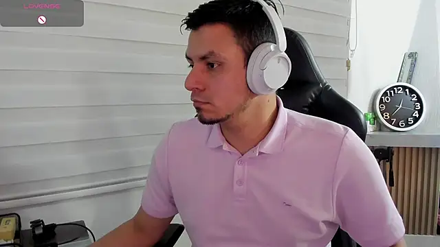 Snapshot of Rick_Diesel_ chatting on 03-26-26, 05:35 Rick Diesel online show from 03-26-26, 05:35