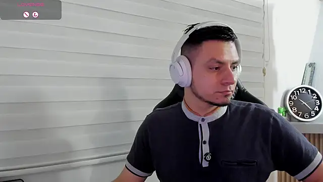 Snapshot of Rick_Diesel_ chatting on 04-01-26, 03:18 Rick Diesel online show from 04-01-26, 03:18