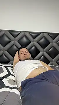 Snapshot of Rick_Diesel_ chatting on 04-06-26, 01:58 Rick Diesel online show from 04-06-26, 01:58