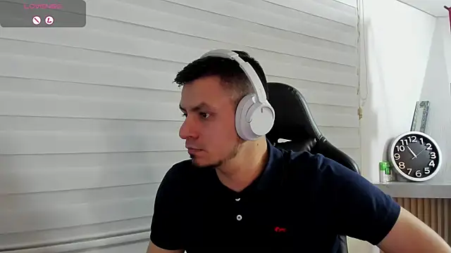 Snapshot of Rick_Diesel_ chatting on 04-07-26, 03:51 Rick Diesel online show from 04-07-26, 03:51