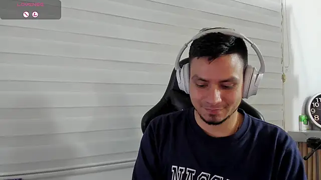 Snapshot of Rick_Diesel_ chatting on 04-08-26, 06:02 Rick Diesel online show from 04-08-26, 06:02