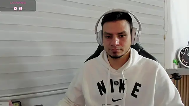 Snapshot of Rick_Diesel_ chatting on 04-11-26, 03:55 Rick Diesel online show from 04-11-26, 03:55