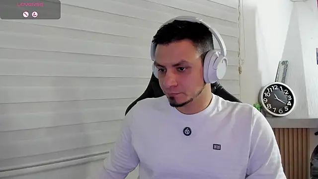 Snapshot of Rick_Diesel_ chatting on 04-14-26, 04:18 Rick Diesel online show from 04-14-26, 04:18