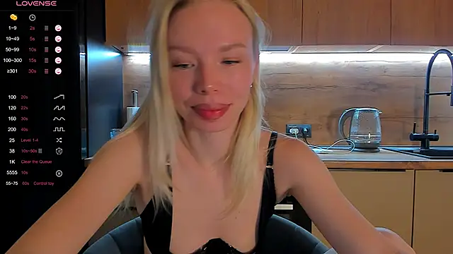 Snapshot of Olivia_Bells chatting on 05-30-26, 10:07 Olivia Bells online show from 05-30-26, 10:07