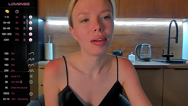 Snapshot of Olivia_Bells chatting on 06-13-26, 08:51 Olivia Bells online show from 06-13-26, 08:51