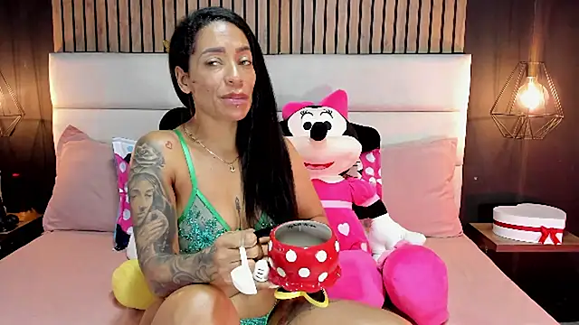 Snapshot of NiicolleMiller chatting on 02-22-25, 05:35 NiicolleMiller online show from 02-22-25, 05:35