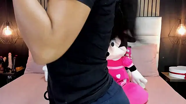 Snapshot of NiicolleMiller chatting on 02-24-25, 10:26 NiicolleMiller online show from 02-24-25, 10:26